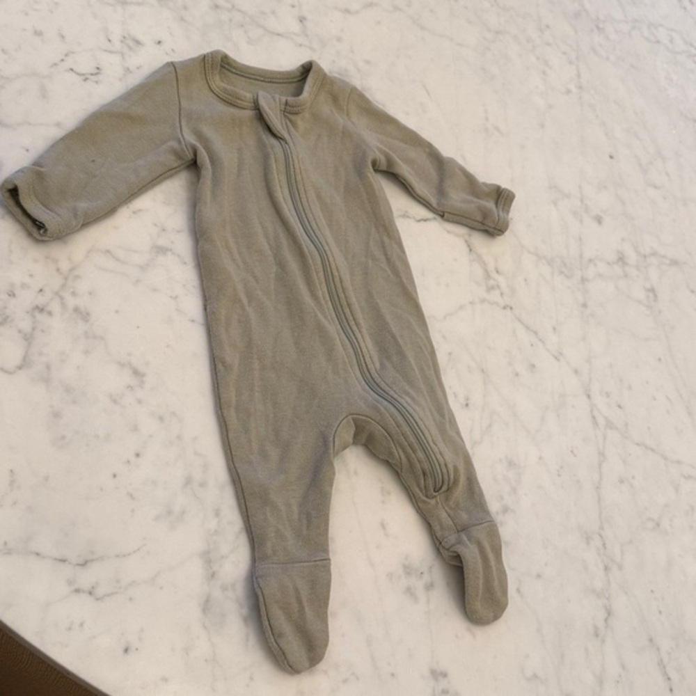 O2 Baby Organic Cotton Footed Sleeper NB Green Zip Pajamas Soft Baby Onesie